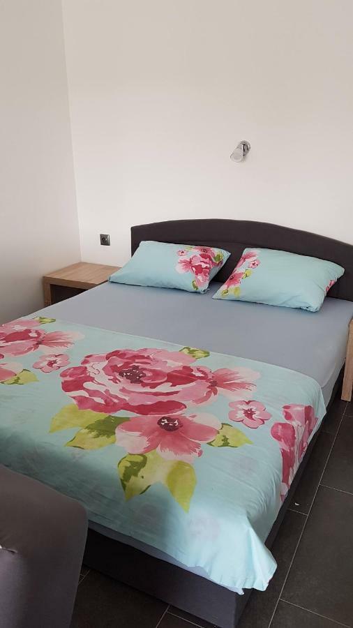 Apartments Star With Pool Biograd Na Moru Exterior photo